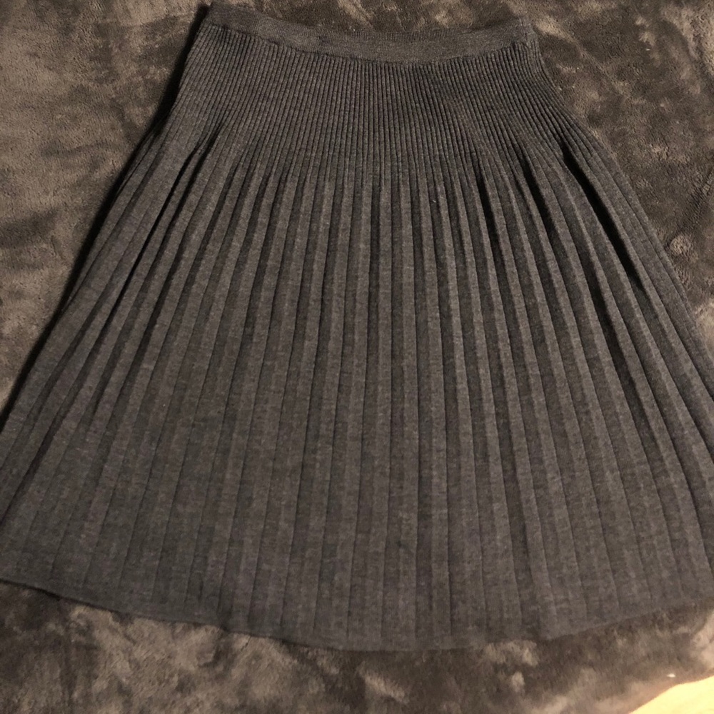 Talbot Pure Merino Wool pleated skirt